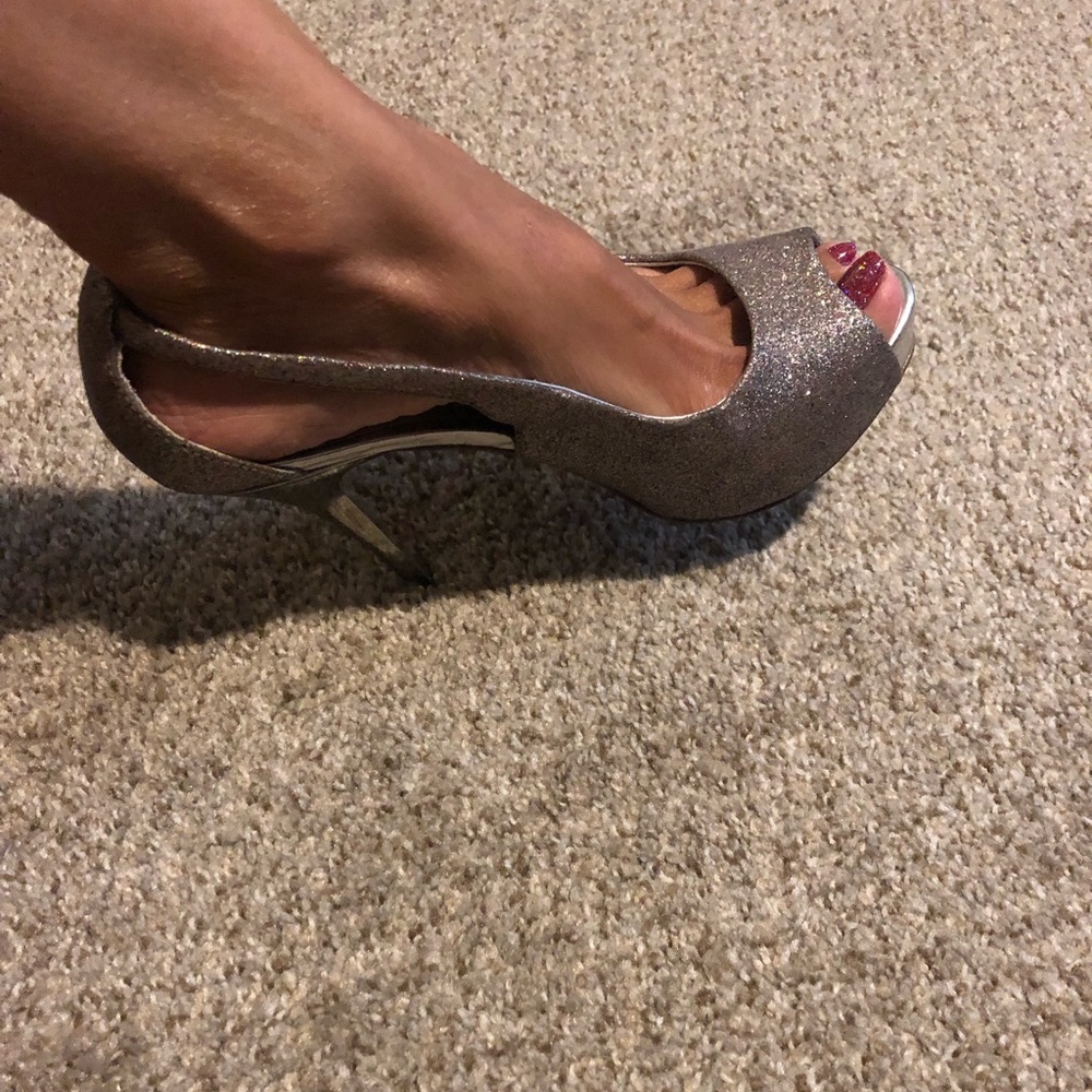 Sparkling glitter Guess Heels
